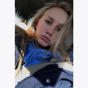 Meet your Posher, Belle